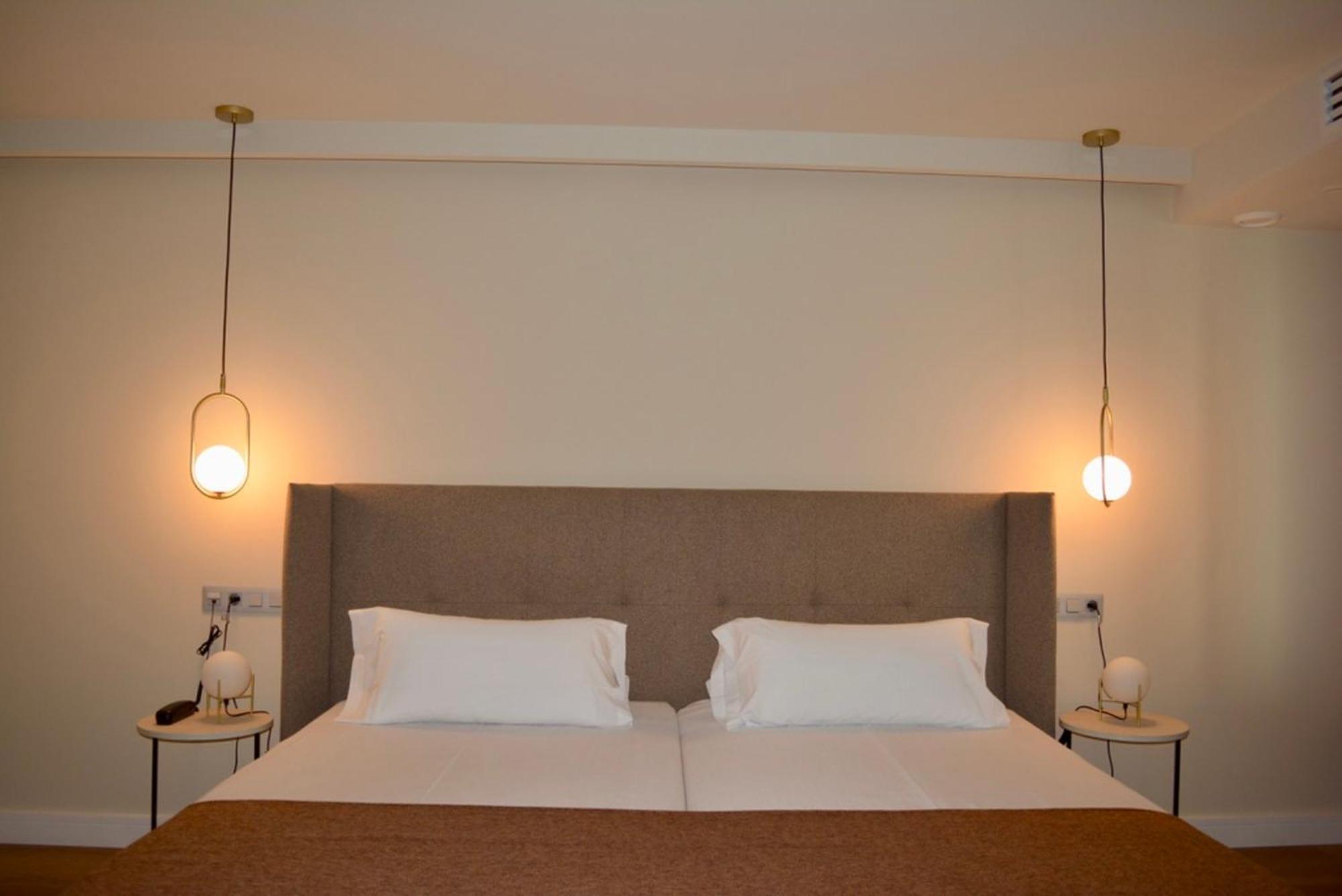 Hotel Corona De Падрон Экстерьер фото